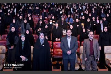 بزرگداشت مقام زن و مادر در برج میلاد 37