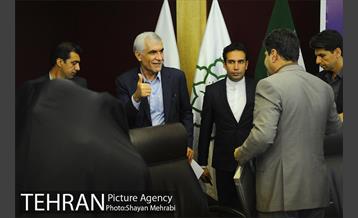 دومین جلسه هم اندیشی نخبگان شهر تهران با شهردار تهران 39