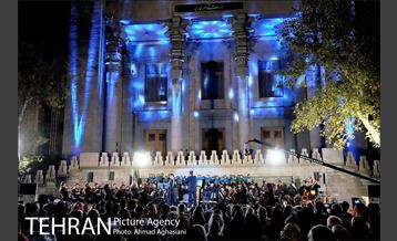 سمفونی ایثار و مقاومت در میدان مشق 18