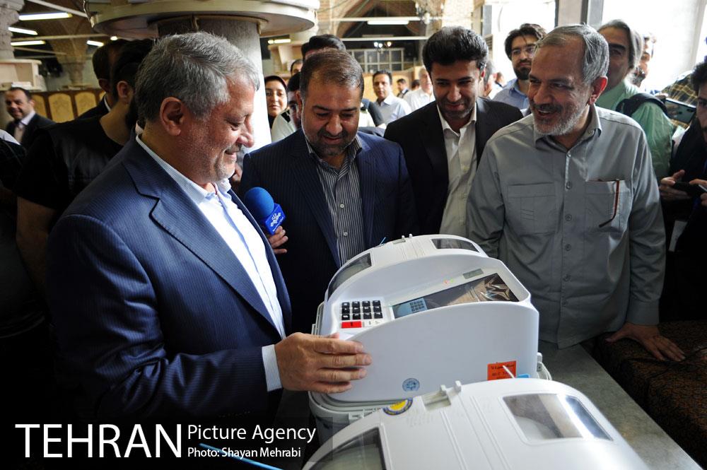 حضور محسن هاشمی در مسجد فخریه برای انتخابات شورایاری ها 3