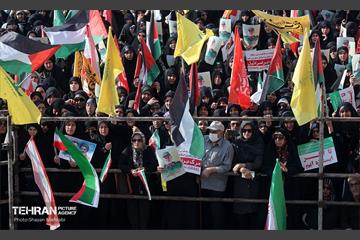 مراسم تشییع پیکر شهید سردار عباس نیلفروشان - ۱ 41