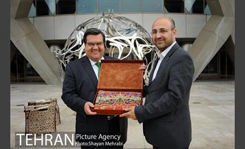 حضور شهردار مونترال در برج میلاد برای امضاء تفاهم نامه با شهرداری تهران 27