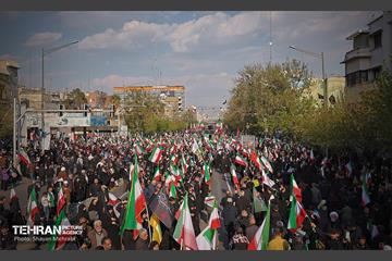 بدرقه شهیدان تنگسیری و اسحاقی توسط اهالی پایتخت 36