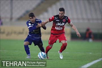 دیدار تیم های فوتبال پرسپولیس و استقلال خوزستان