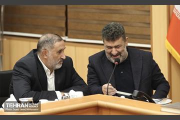 نشست صمیمانه شهردار تهران با جمعی از شعرا 25
