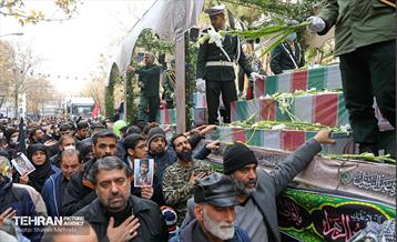 تشییع پیکر ۲۰۰ شهید گمنام دفاع مقدس در تهران 29