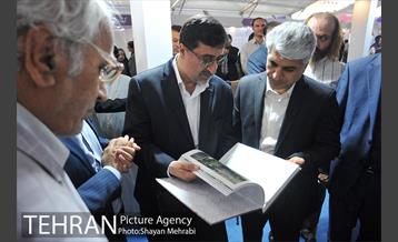 بازدید حسینی مکارم سرپرست شهرداری تهران ار نمایشگاه کتاب 41