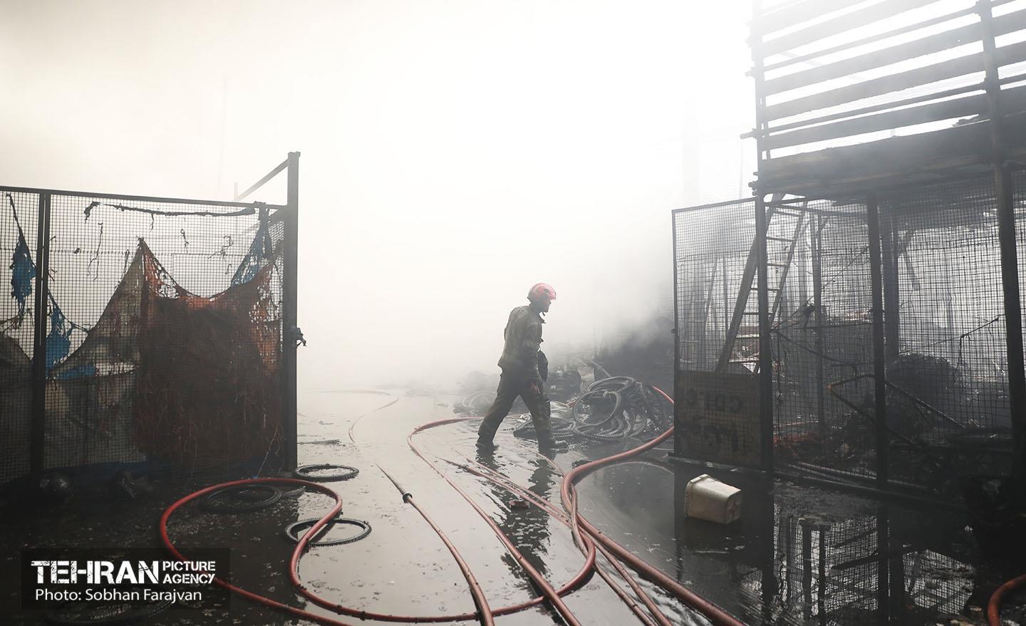 آتش‌سوزی انبار لوازم موتورسیکلت 20