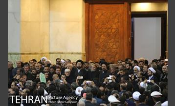 تشییع و خاکسپاری پیکر آیت الله هاشمی رفسنجانی در حرم امام (ره)‎ 15