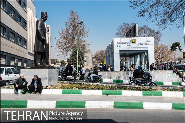 میدان بهارستان‎ 12