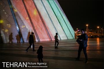 نور افشانی برج آزادی  3