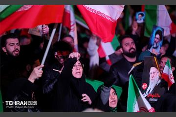 اجتماع مردم در هفتمین روز شهادت رهبر انقلاب اسلامی 33