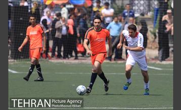 دیدار رسانه ورزش و پیشکسوتان تیم ملی فوتبال ایران به نفع سیل زدگان 16