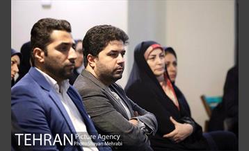 تقدیر از همکاران نویسنده و رونمایى از دوهفته نامه همگامان 8