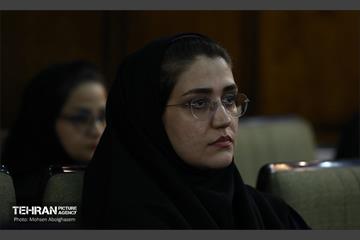 جلسه هم‌اندیشی رییس نهاد پایش طرح های توسعه شهری با جمعی از بانوان 36