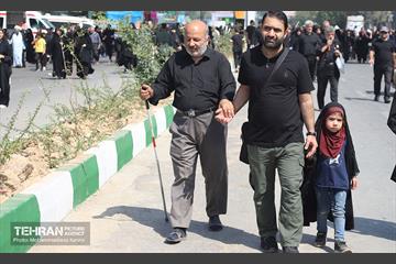 آیین پیاده‌روی جاماندگان اربعین حسینی در مناطق شهرداری تهران 4