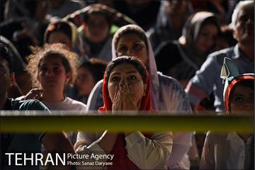 تماشای دیدار تیم‌های ملی ایران و پرتقال در استادیوم آزادی 10