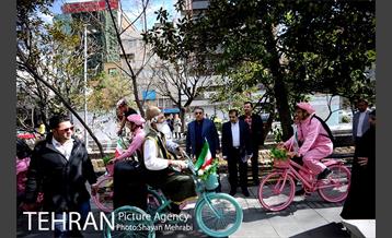 بازدید معاونین شهرداری تهران از نوروزگاه بلوار کشاورز 2