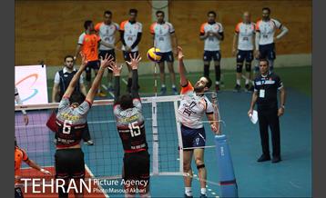 دیدار تیم های والیبال بانک سرمایه و سایپا
