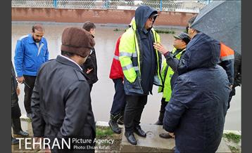 بازدید مدیران شهری از لایروبی و رسوب زدایی شبکه جمع آوری آبهای سطحی 10