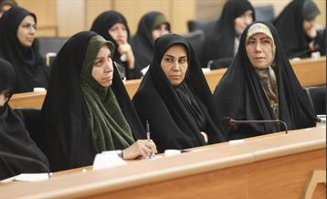 ضیافت افطار با بانوان نخبه شهر تهران 5