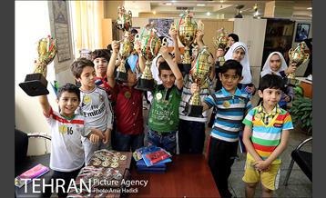 بازدید کودکان دبستانی از شهرداری منطقه 7 6