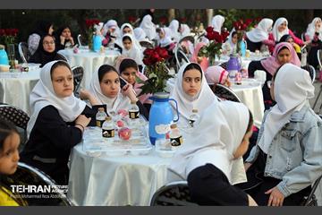 پویش «ماه مهربانی» در منطقه 6 11