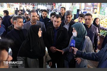 بازدید سخنگوی دولت از بازار میوه و تره‌بار و شهروند جلال آل احمد 44