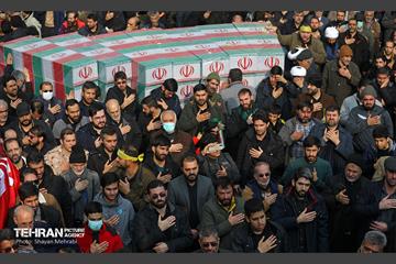 تشییع پیکر ۲۰۰ شهید گمنام دفاع مقدس در تهران 64