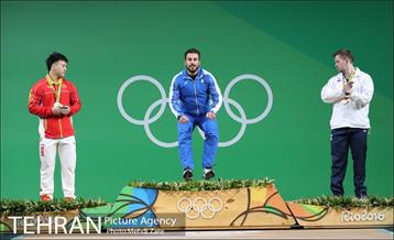 قهرمانی کیانوش رستمی در وزنه برداری المپیک ریو 25