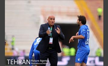 دیدار سیاه جامگان و استقلال تهران در لیگ برتر فوتبال 15