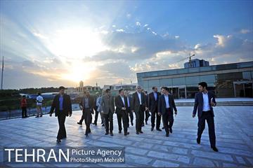 بازدید مهندس افشانی شهردار تهران از مجموعه باغ کتاب 33