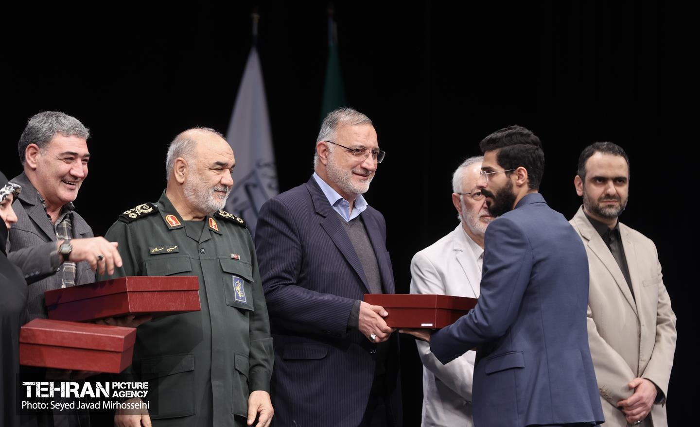 هفدهمین پاسداشت ادبیات جهاد و مقاومت 6