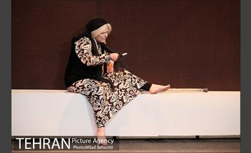 نمایش کمیته نان 8