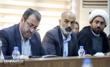 دیدار معاون امور فرهنگی و اجتماعی با کارکنان حوزه اجتماعی و فرهنگی شهرداری منطقه 4 6