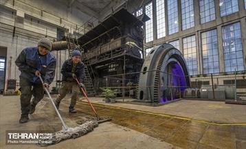 90 سال با سی مان ری  11