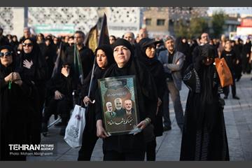 آیین پیاده‌روی جاماندگان اربعین حسینی - میدان امام حسین (ع) 37
