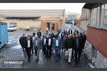 تخلیه و پلمب مرکز غیرمجاز پسماند در منطقه 17 41