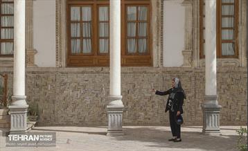 بازدید معماران از مجموعه تاریخی اتحادیه و پروژه بازآفرینی ساختمان بلدیه 28