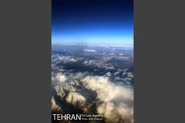 بر فراز ابرها‎ 4