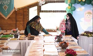 "کیک پزون نذری" در بوستان آب و آتش 8