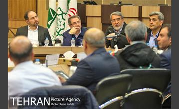 بازدید وزیر کشور از ستاد بحران شهر تهران 23