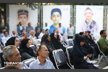 رونمایی از مجسمه های 6 شهید در منطقه 15 18