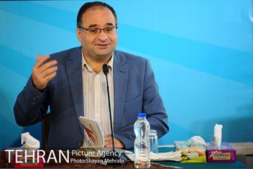 تقدیر از همکاران نویسنده و رونمایى از دوهفته نامه همگامان 2
