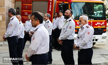 ادای احترام آتش نشان‌های تهران به شهدای جنگ ۱۲ روزه 28