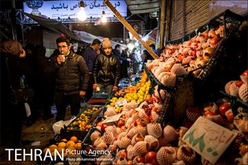 تهران یک شب مانده به یلدا 23