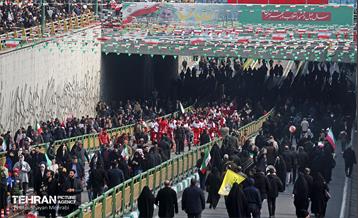 راهپیمایی ۲۲ بهمن در تهران - 3 21