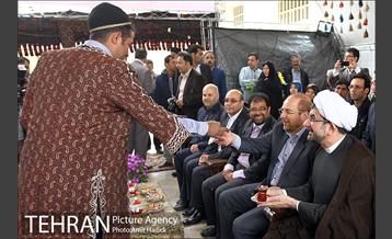 بازدید شهردار تهران از نمایشگاه نوروزی عطر یاس و مرکز اسکان نوروزی منطقه ۲۰ 26