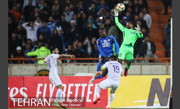 دیدار تیم‌های فوتبال استقلال - العین امارات 10