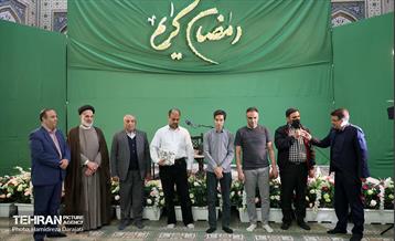 محفل انس با قرآن در مسجد خوزستانی‌ها 4